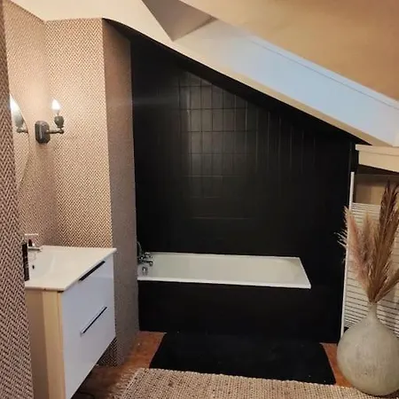 Dans Maison Apartment Cognin