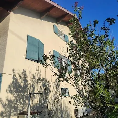 Apartment Dans Maison