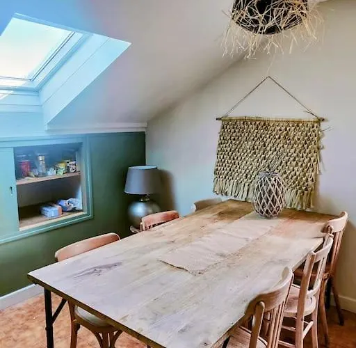 Dans Maison